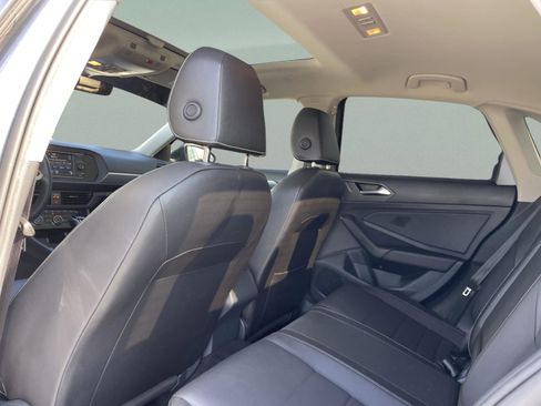 Used 2023 Volkswagen Jetta SE image 21