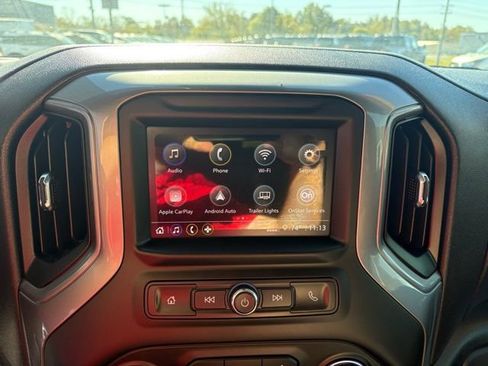 Used 2022 Chevrolet Silverado 1500 Custom image 14