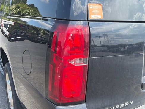 Used 2017 Chevrolet Suburban LT AWD/4WD image 14