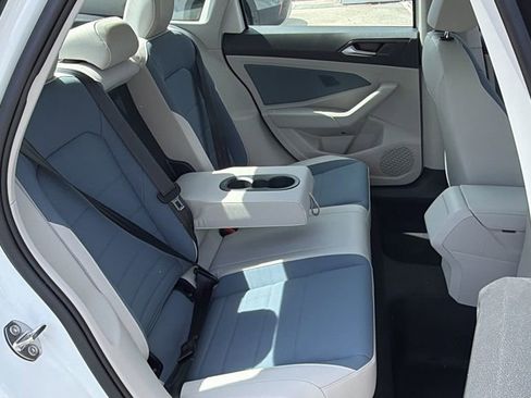 New 2026 Volkswagen Jetta SE image 10