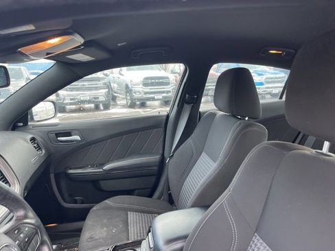 Used 2023 Dodge Charger SXT w/ Blacktop Package image 11