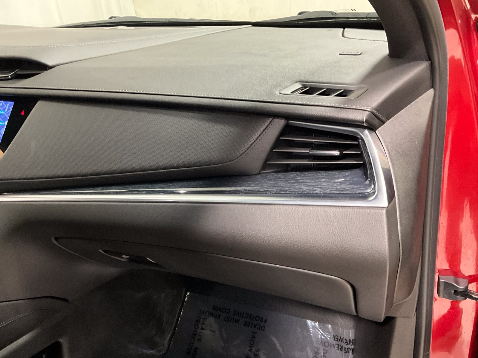 Used 2024 Cadillac XT5 Premium Luxury w/ Technology Package AWD/4WD image 17
