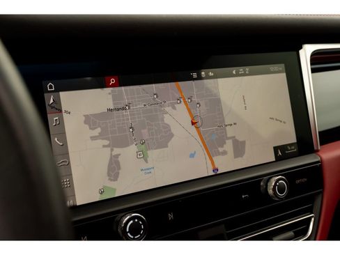 Used 2023 Porsche Macan Turbo AWD/4WD image 26