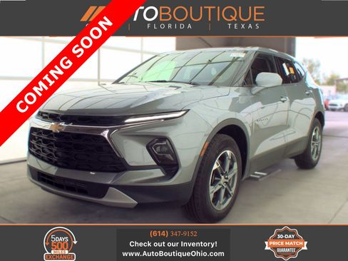 Used 2025 Chevrolet Blazer LT FWD image 1