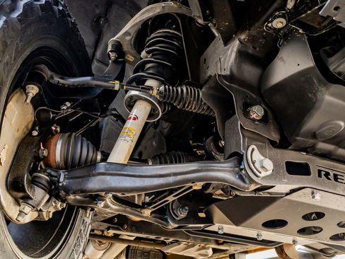 Used 2024 GMC Sierra 1500 AT4 w/ Technology Package image 14