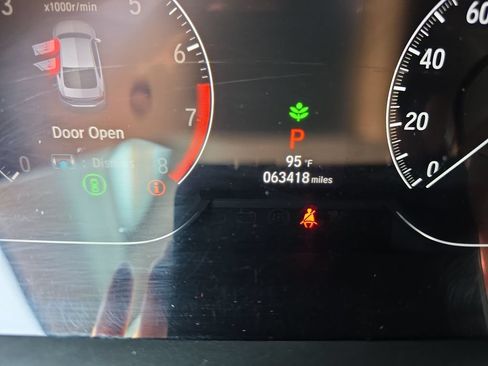 Used 2018 Honda Accord Touring image 18