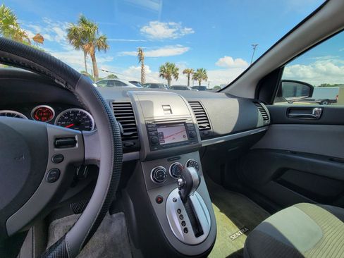 Used 2012 Nissan Sentra 2.0 SR w/ Special Edition Pkg FWD image 26