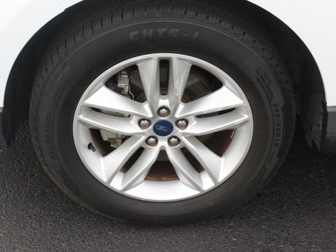 Used 2016 Ford Edge SEL w/ Equipment Group 201A FWD image 10