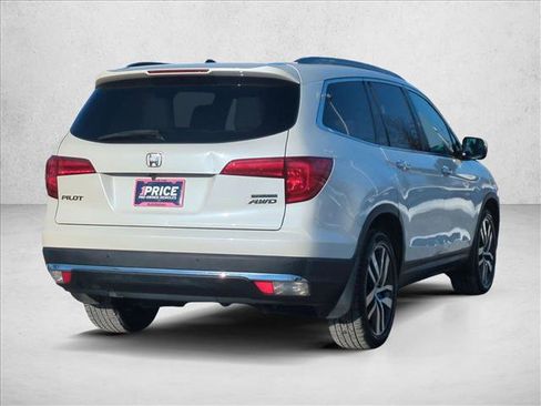 Used 2017 Honda Pilot Touring image 5