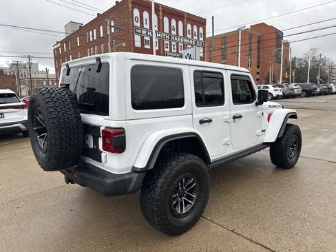 Used 2024 Jeep Wrangler Unlimited Rubicon image 5