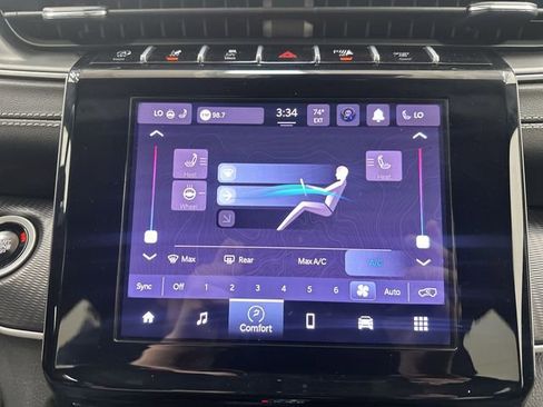 Used 2025 Jeep Grand Cherokee Altitude image 17