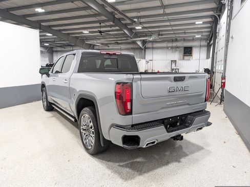 Used 2025 GMC Sierra 1500 Denali Ultimate AWD/4WD image 5