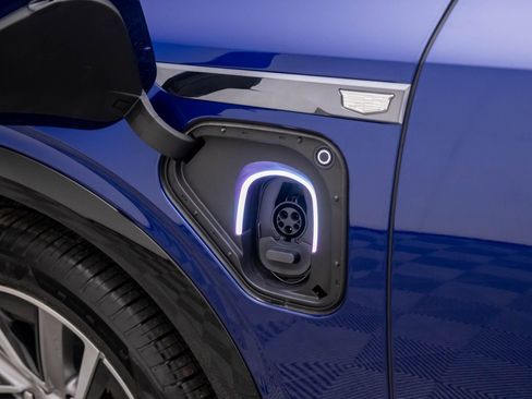 New 2026 Cadillac Vistiq Sport w/ LPO, Floor Liner Package image 32