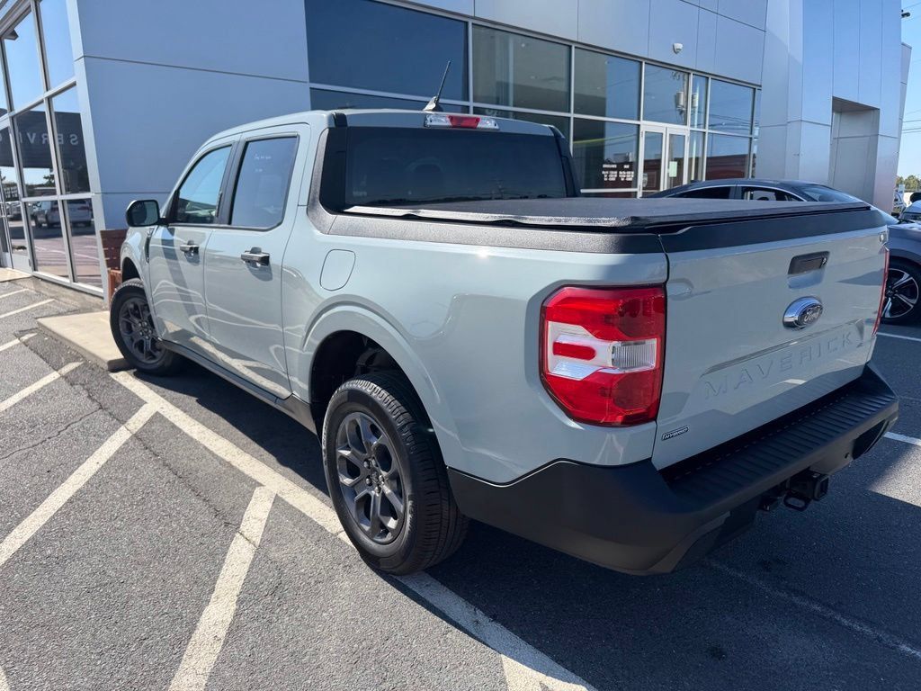 Used 2023 Ford Maverick XLT FWD image 5