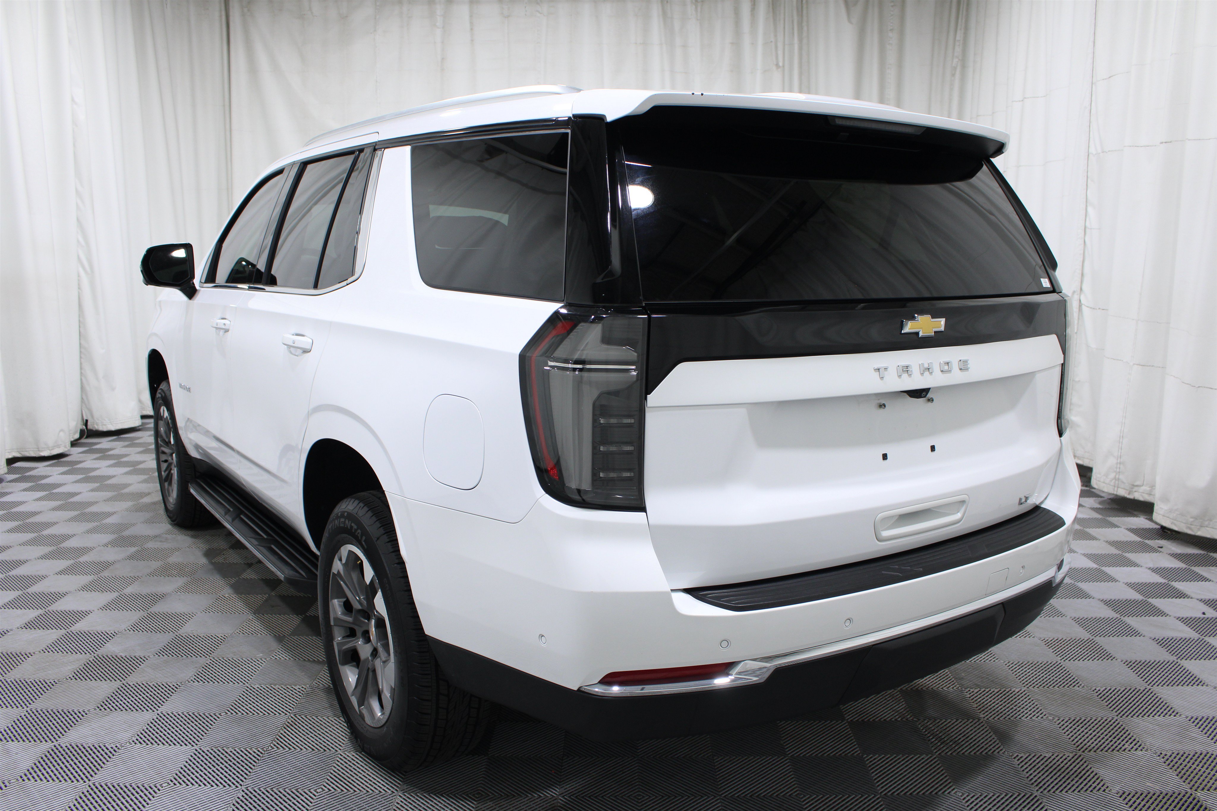 Used 2025 Chevrolet Tahoe LT w/ Comfort Package AWD/4WD image 35