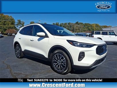 New 2025 Ford Escape SE w/ PHEV Premium Package