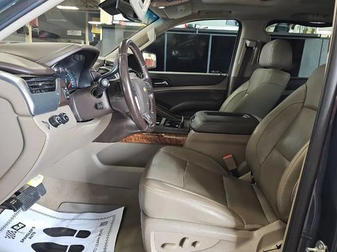 Used 2019 Chevrolet Suburban Premier AWD/4WD image 5