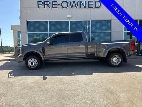Certified 2025 Ford F450 Platinum w/ FX4 Off-Road Package AWD/4WD image 1
