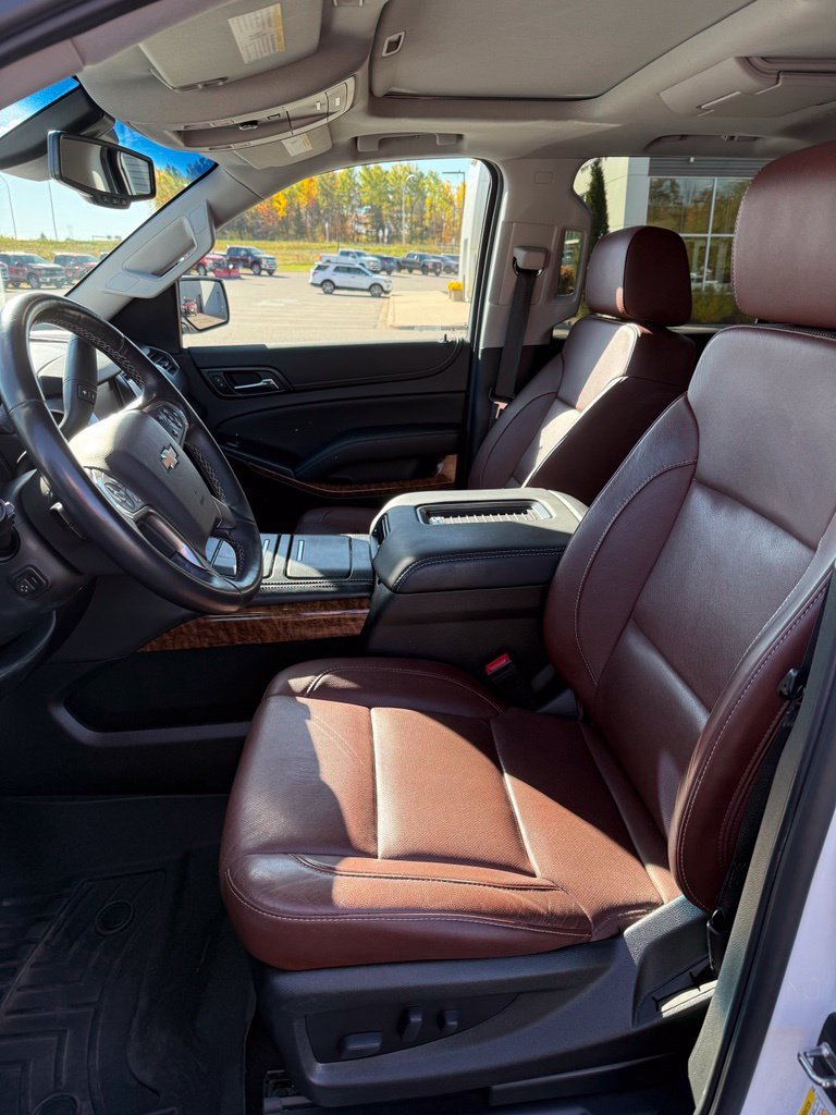 Used 2019 Chevrolet Tahoe Premier w/ Premier Plus Edition AWD/4WD image 18