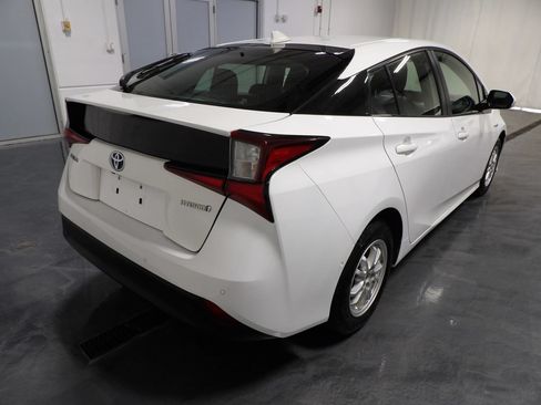 Used 2019 Toyota Prius LE FWD image 5