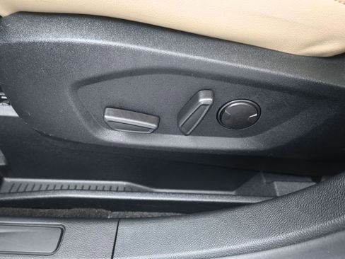 Used 2020 Ford Edge SEL w/ Convenience Package FWD image 11