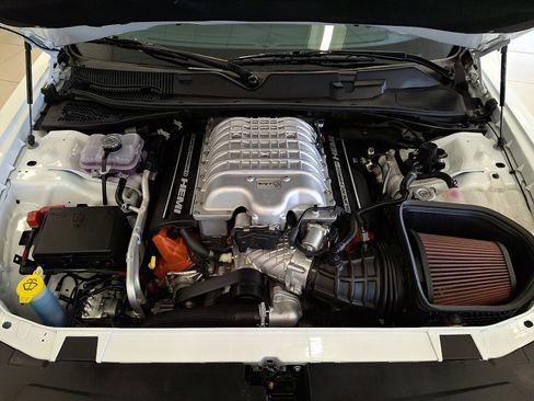 Used 2022 Dodge Challenger SRT Hellcat w/ Plus Package RWD image 27
