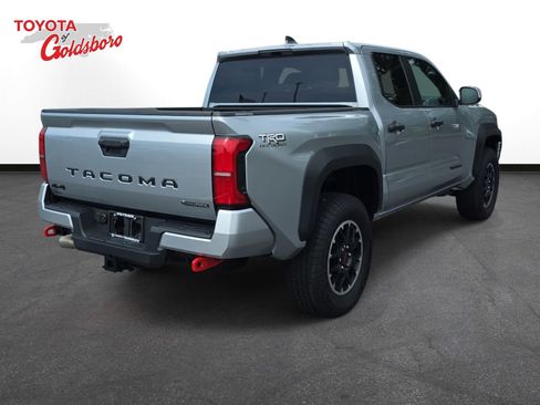 Used 2024 Toyota Tacoma TRD Off-Road AWD/4WD image 5