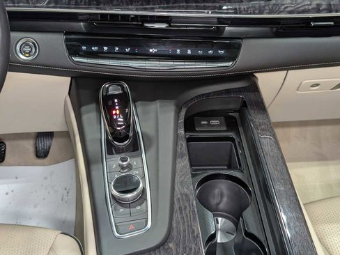 Certified 2021 Cadillac Escalade Premium Luxury image 22