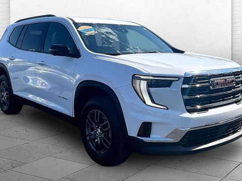 Used 2025 GMC Acadia Elevation FWD image 1