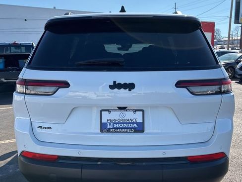 Used 2025 Jeep Grand Cherokee L Altitude image 18