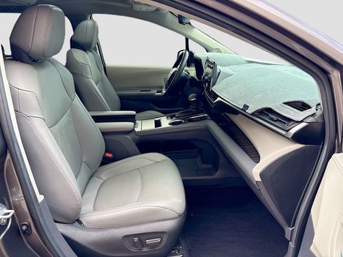 Certified 2024 Toyota Sienna Limited AWD/4WD image 20