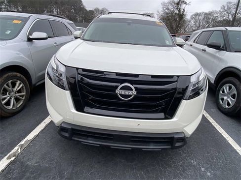 Used 2024 Nissan Pathfinder SV w/ Lighting Package (N92) image 2