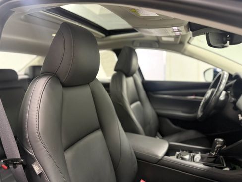 Used 2021 MAZDA MAZDA3 s image 26