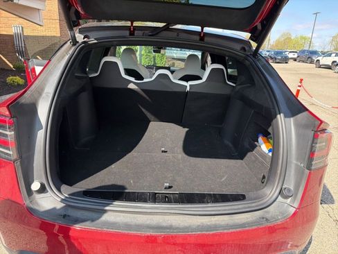 Used 2023 Tesla Model X image 18