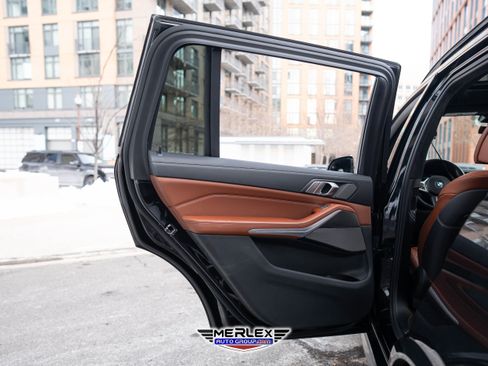 Used 2020 BMW X7 M50i image 52