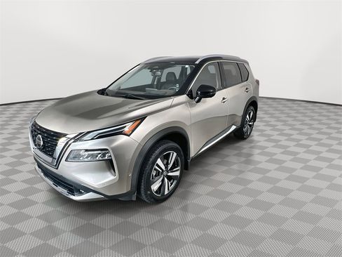 Certified 2021 Nissan Rogue Platinum image 4