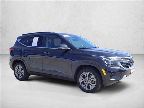 Used 2024 Kia Seltos S AWD/4WD image 6