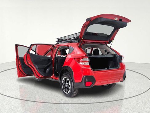 Used 2022 Subaru Crosstrek 2.0i Premium image 14