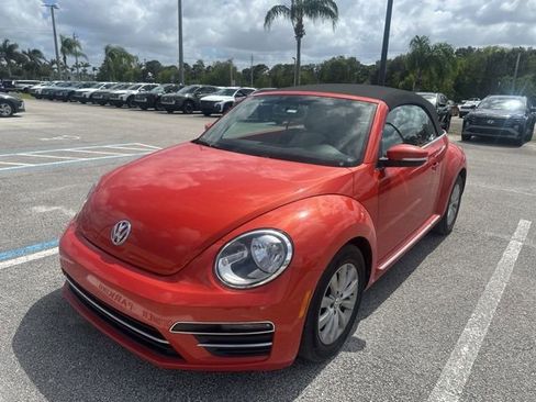 Used 2019 Volkswagen Beetle 2.0T image 1