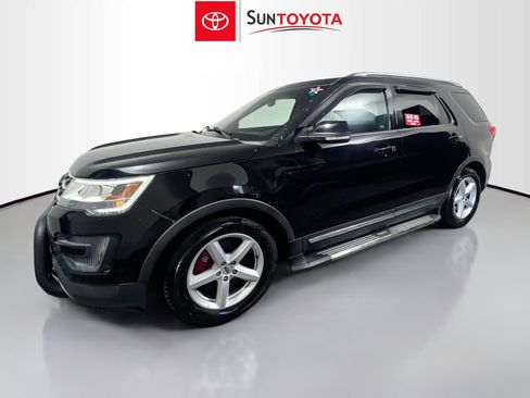 Used 2016 Ford Explorer XLT image 9