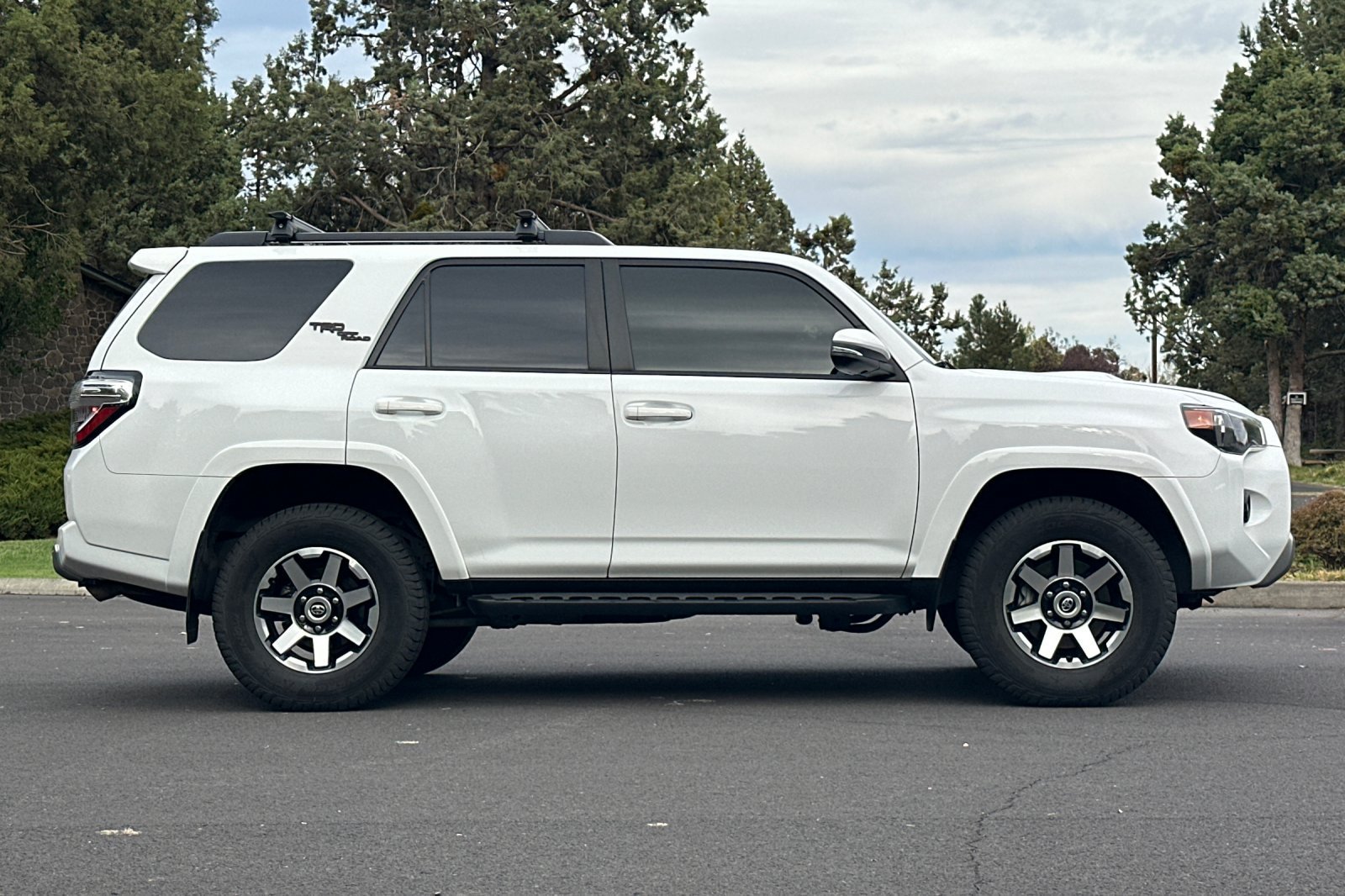 Used 2023 Toyota 4Runner TRD Off-Road Premium w/ Moonroof Package AWD/4WD image 3