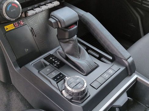 Used 2024 Toyota Tacoma TRD Off-Road w/ TRD Off Road Upgrade Package image 20