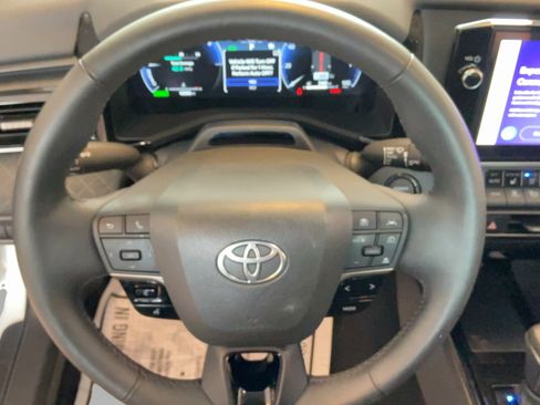 Certified 2025 Toyota Camry XLE w/ Premium Plus Package FWD image 17