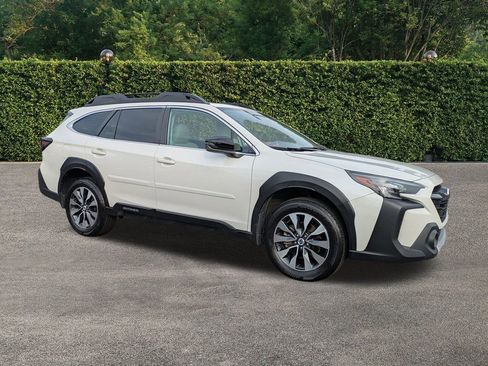 Used 2023 Subaru Outback Limited XT image 2