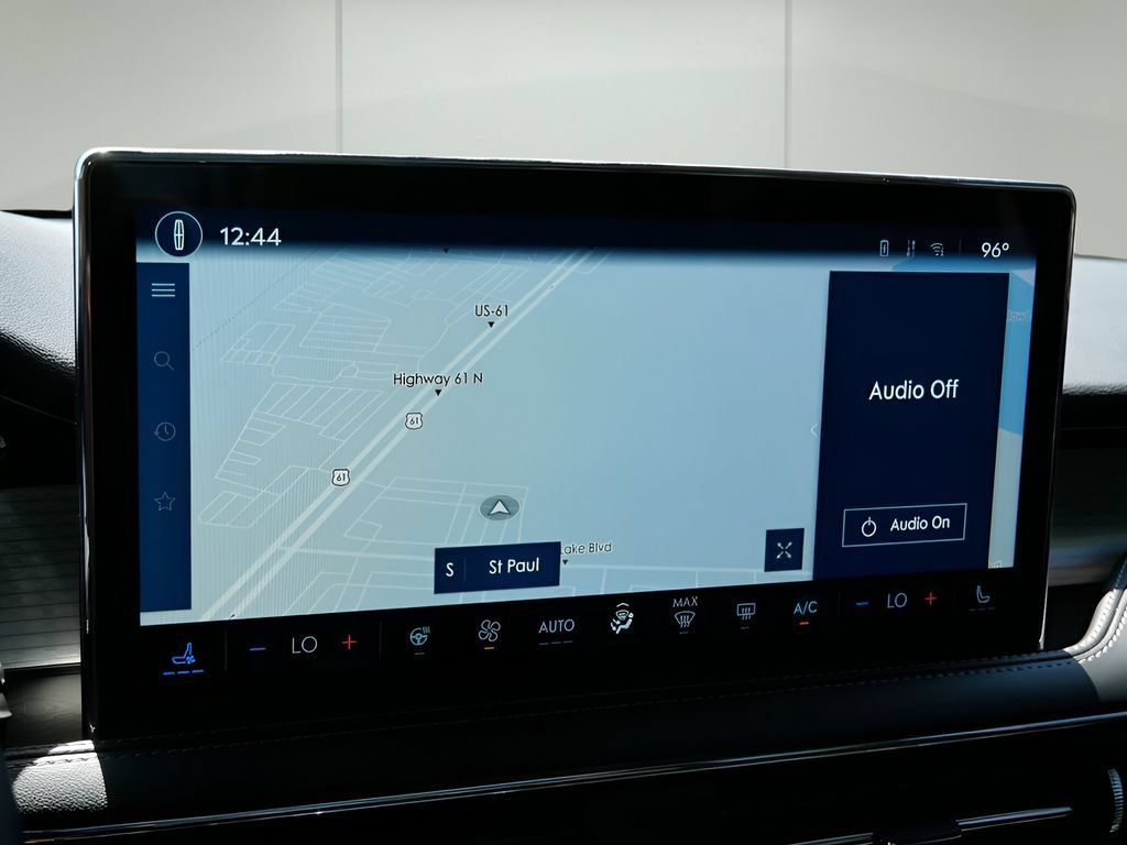 Used 2025 Lincoln Corsair AWD w/ Equipment Group 101A image 20