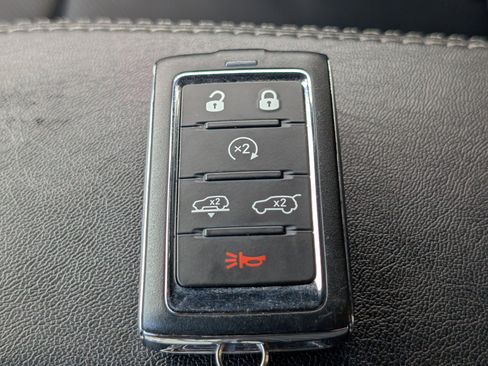 Used 2023 Jeep Wagoneer Series III w/ Convenience Group I AWD/4WD image 32