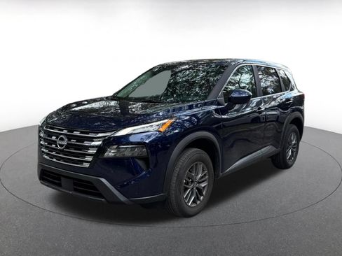 Used 2026 Nissan Rogue SV FWD image 4