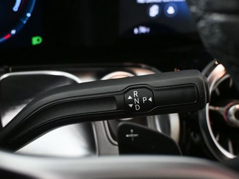 Certified 2021 Mercedes-Benz GLB 250 4MATIC image 16