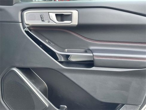 Used 2023 Ford Explorer ST-Line w/ Class IV Trailer Tow Package image 13