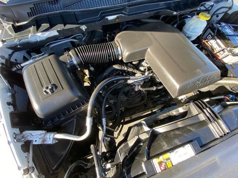 Used 2019 RAM 1500 Express image 29